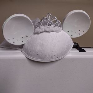Disney Bridal Ear Hat (NWT)